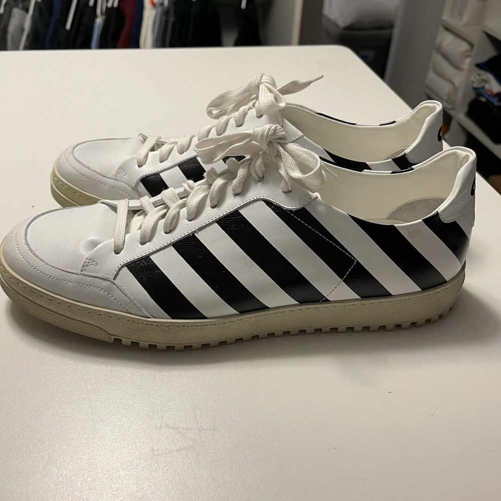 Off White Low Shoes
